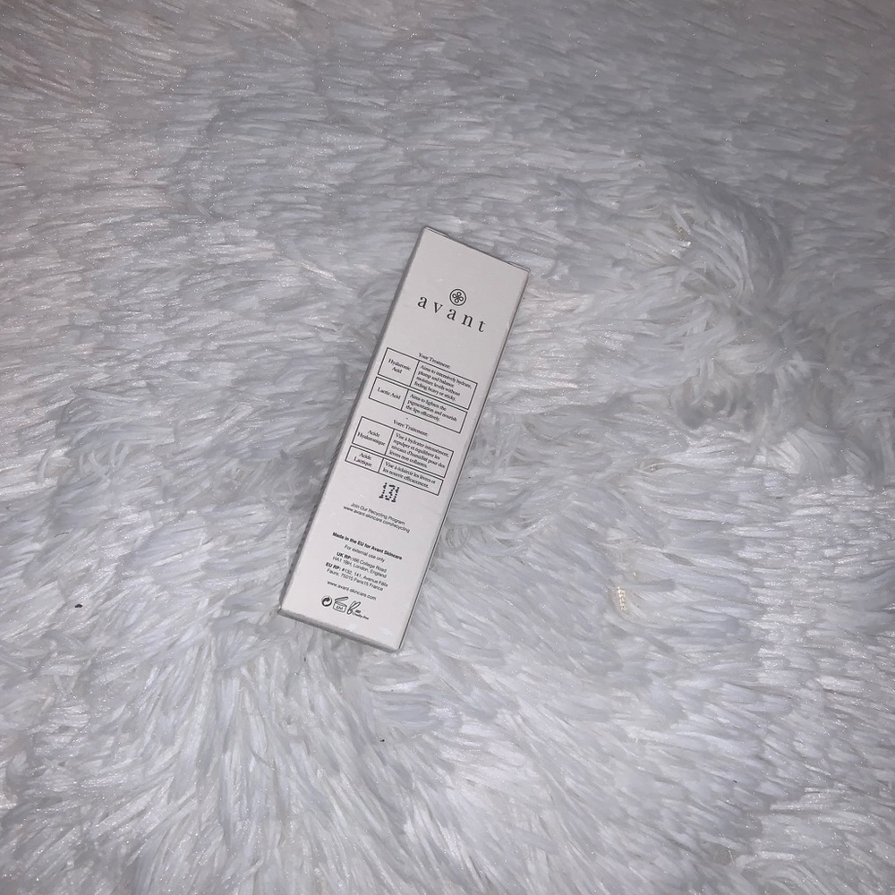 Lip Serum - Picture 3 of 5